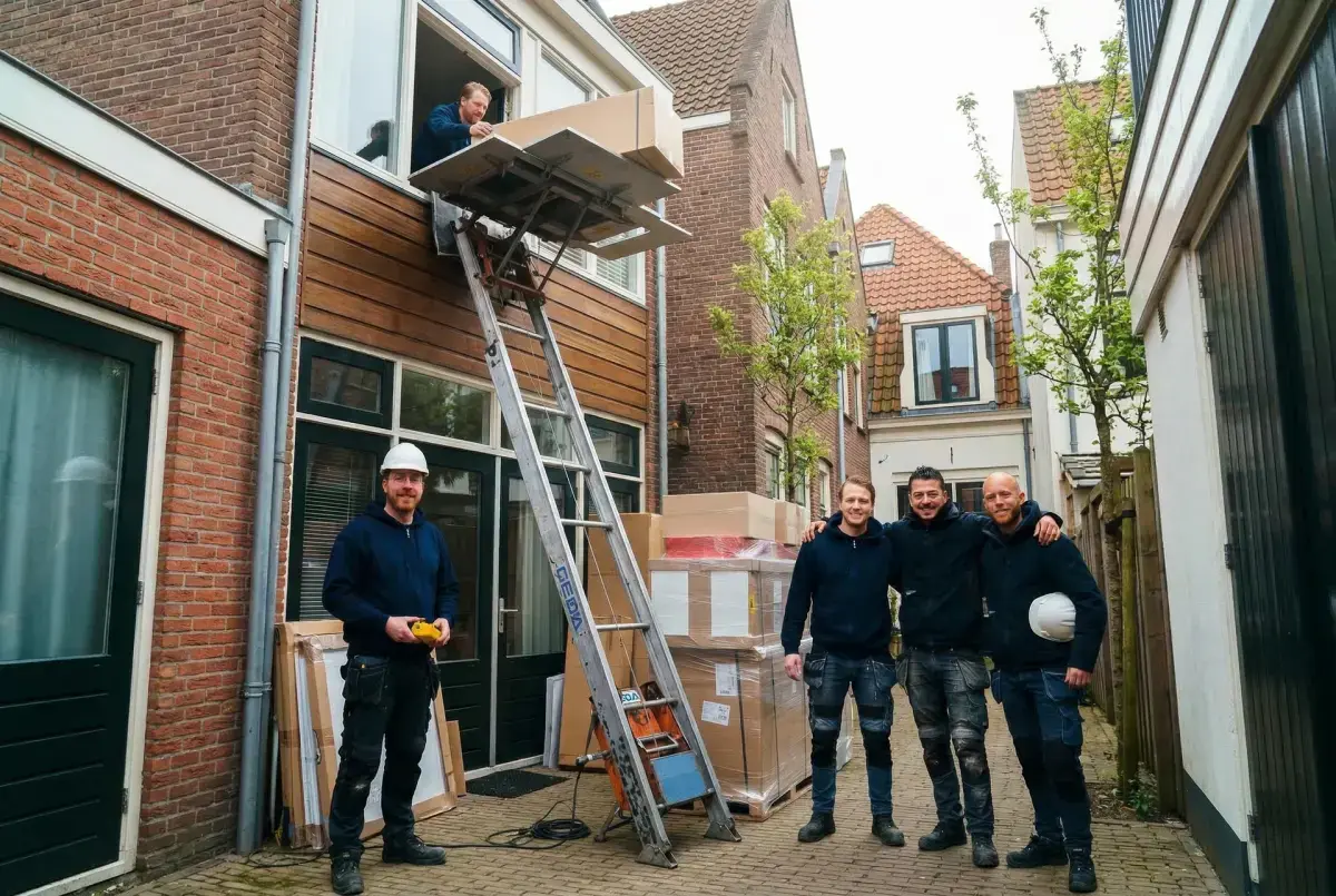 Team Verhuislift Huren Beverwijk klaar voor spoedopdracht